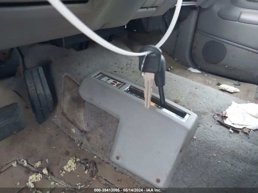 1996 Chevrolet Gmt-400 K1500 VIN: 1GCEK19M5TE235691 Lot: 39413005