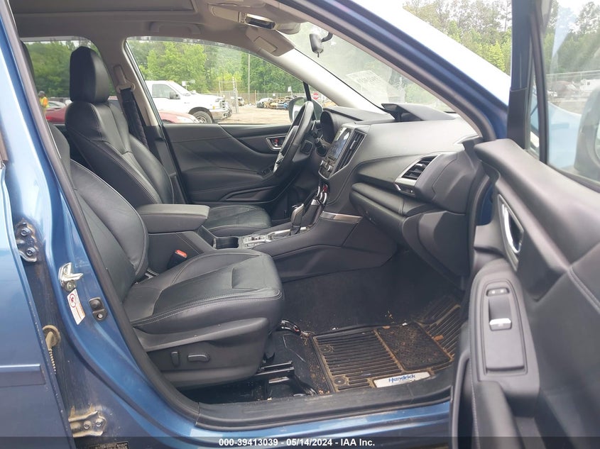 VIN JF2SKAWC0KH483554 2019 SUBARU FORESTER TOURING