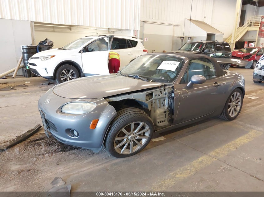 2006 Mazda Mx-5 Grand Touring VIN: JM1NC25F660113756 Lot: 39413170