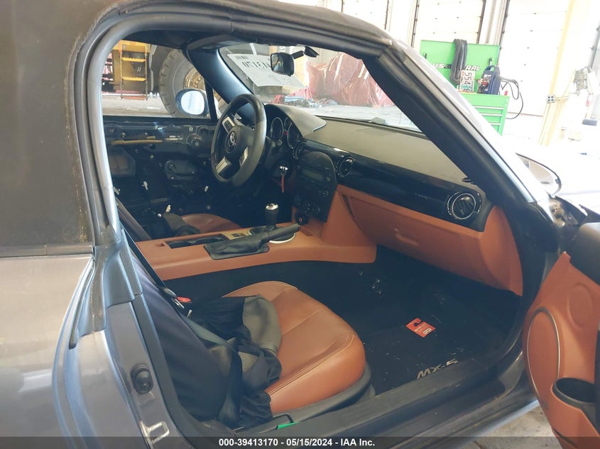 2006 Mazda Mx-5 Grand Touring VIN: JM1NC25F660113756 Lot: 39413170