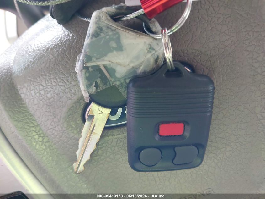 2010 Ford F-150 Fx2 Sport/Harley-Davidson/King Ranch/Lariat/Platinum/Xl/Xlt VIN: 1FTFW1CV4AFA27870 Lot: 39413178