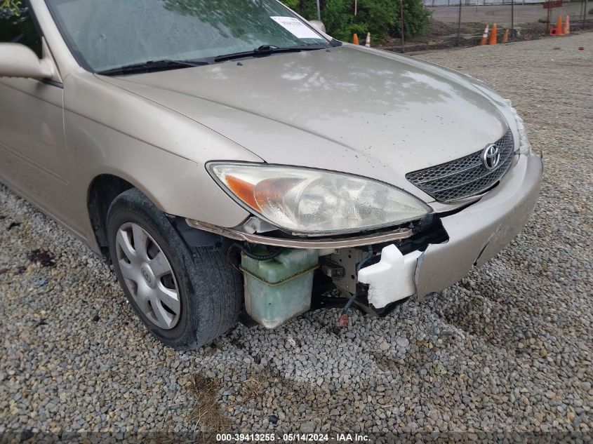 2004 Toyota Camry Le/Xle/Se VIN: 4T1BE32K74U266765 Lot: 39413255