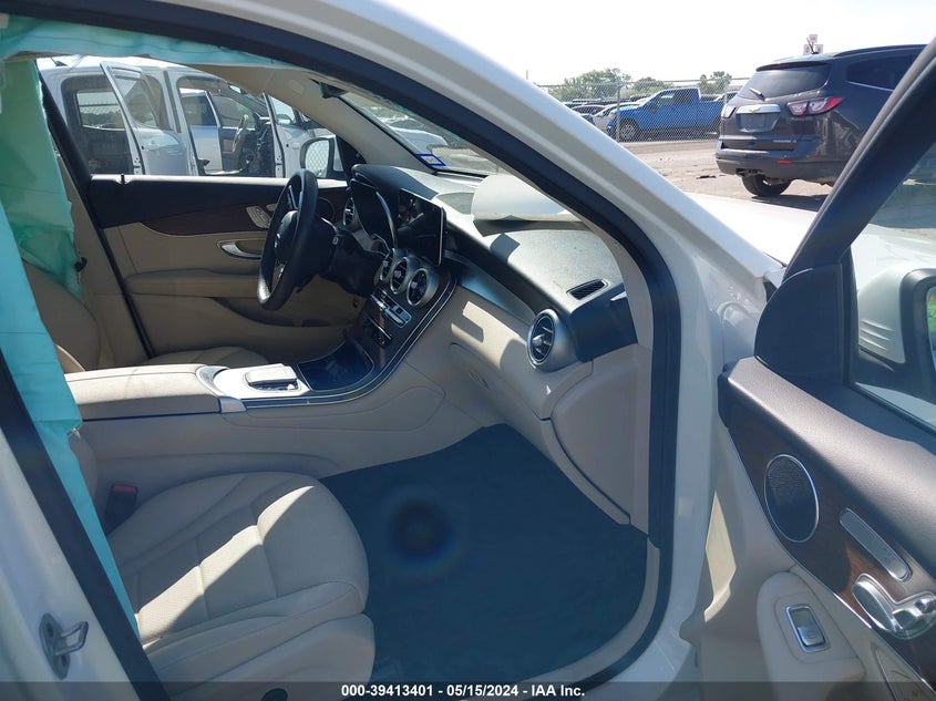 2022 Mercedes-Benz Glc 300 4Matic Suv VIN: W1N0G8EB5NV345483 Lot: 39413401
