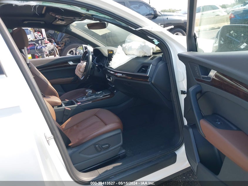 VIN WA1ANAFY4K2069011 2019 AUDI Q5 PREMIUM