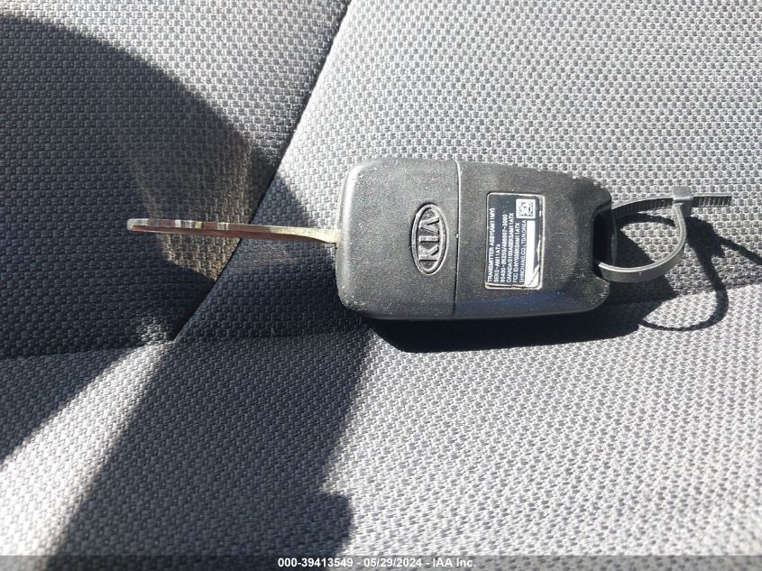 2011 Kia Soul + VIN: KNDJT2A25B7300537 Lot: 39413549