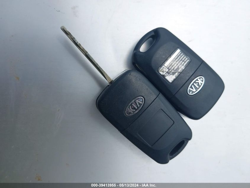 2011 Kia Soul + VIN: KNDJT2A20B7311414 Lot: 39413955