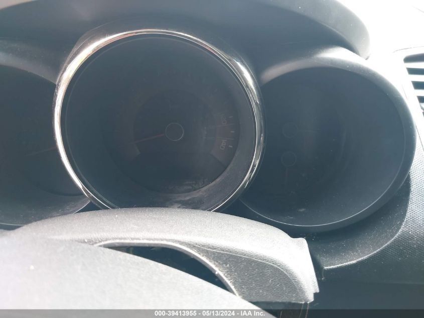 2011 Kia Soul + VIN: KNDJT2A20B7311414 Lot: 39413955