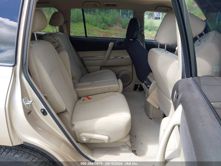 2010 Toyota Highlander Base V6 VIN: 5TDBK3EH7AS040142 Lot: 39413978