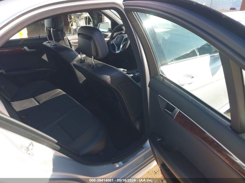 2013 Mercedes-Benz C 300 Luxury 4Matic/Sport 4Matic VIN: WDDGF8AB0DA780132 Lot: 39414081
