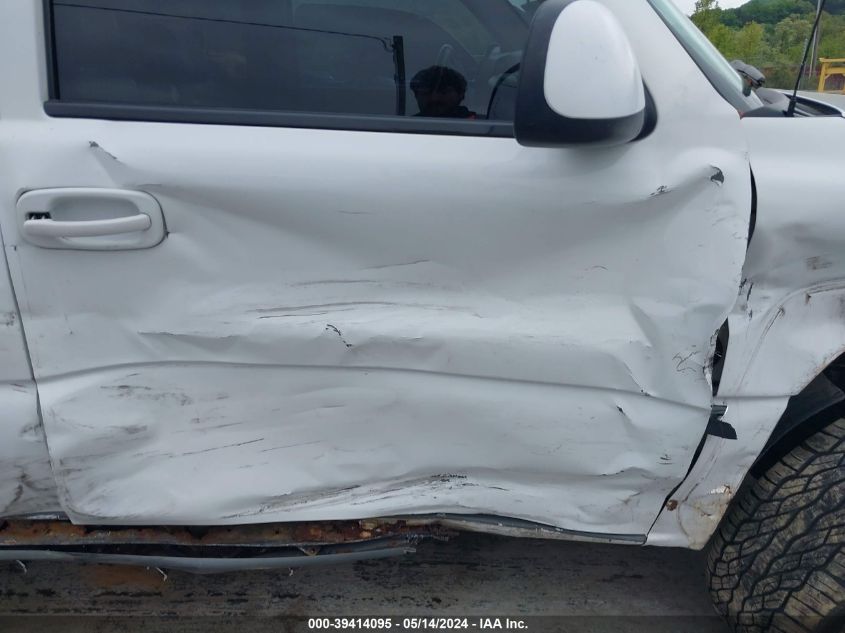 2005 Chevrolet Tahoe Z71 VIN: 1GNEK13T25R197159 Lot: 39414095