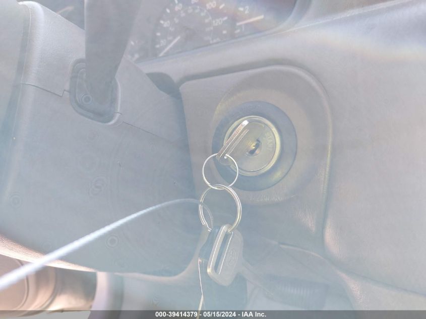 2000 Toyota Camry Ce VIN: 4T1BG22K2YU996173 Lot: 39414379