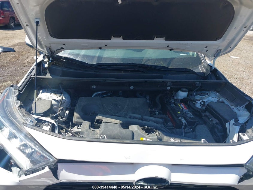 2020 TOYOTA RAV4 XLE - 2T3W1RFV9LC038598