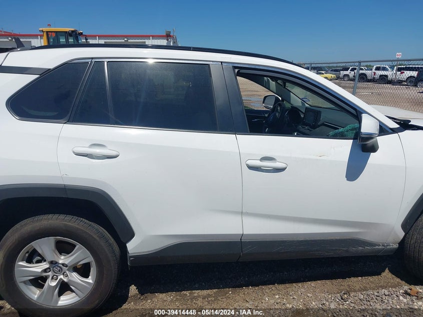 2020 TOYOTA RAV4 XLE - 2T3W1RFV9LC038598