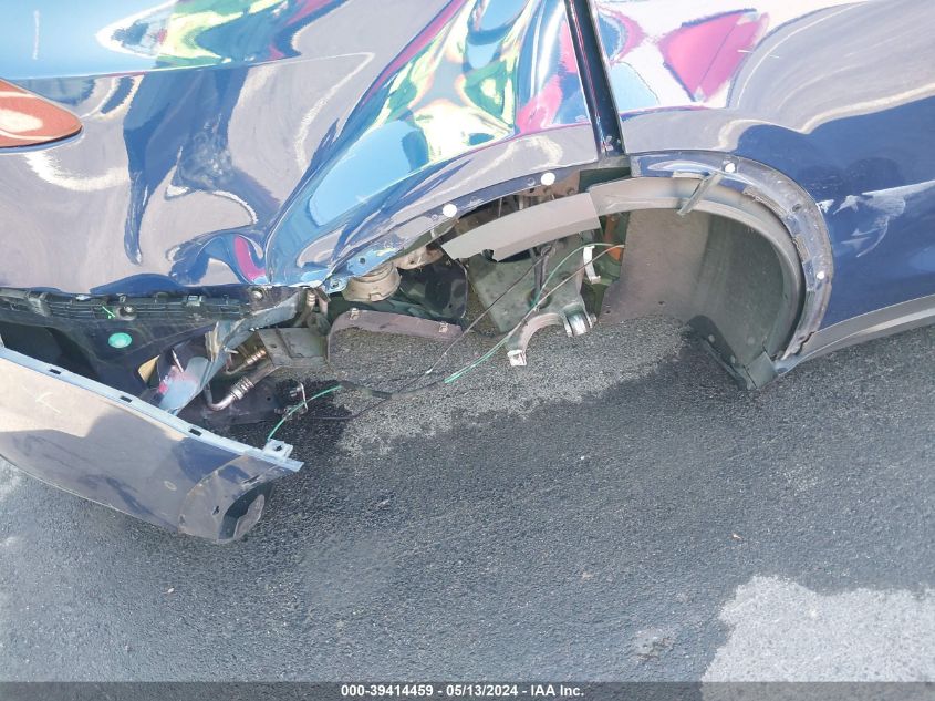 2016 Tesla Model X 60D/70D/75D/90D/P100D VIN: 5YJXCBE27GF009057 Lot: 39414459