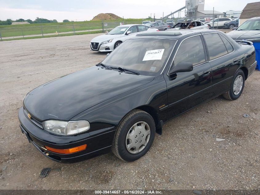 1994 Toyota Camry Le VIN: 4T1SK12EXRU471902 Lot: 39414657