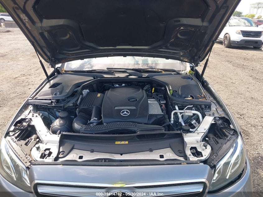 2017 Mercedes-Benz E 300 4Matic VIN: WDDZF4KB1HA086782 Lot: 39414762