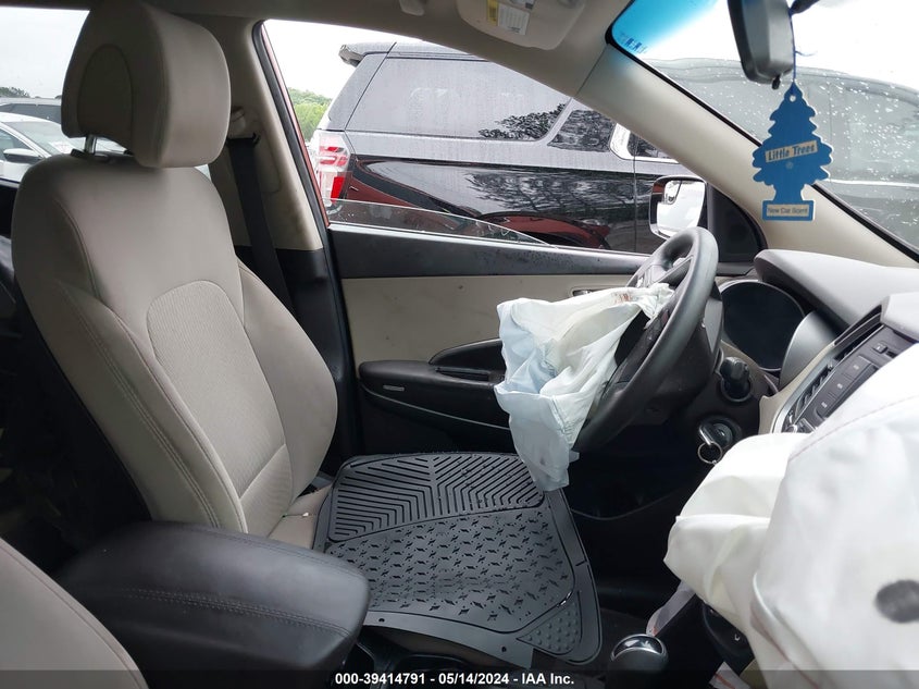 2017 HYUNDAI SANTA FE SPORT 2.4L - 5XYZT3LB3HG395553