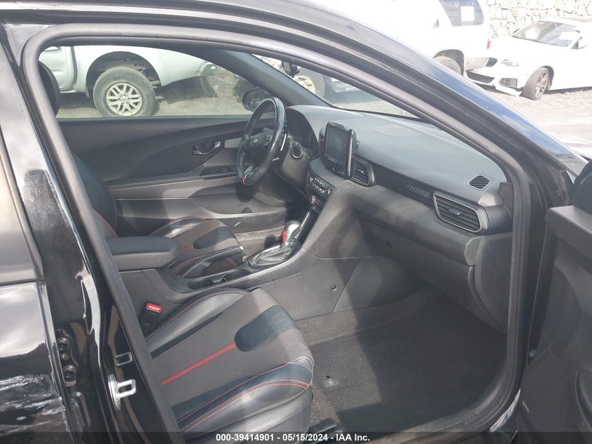 2019 Hyundai Veloster Turbo VIN: KMHTH6AB2KU010884 Lot: 39414901