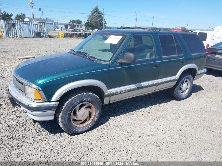 1996 Chevrolet Blazer VIN: 1GNDT13WXT2288933 Lot: 39414946