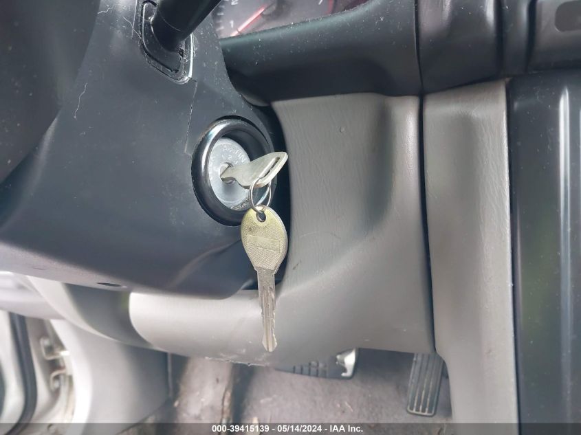 2001 Subaru Forester L VIN: JF1SF63571H728425 Lot: 39415139