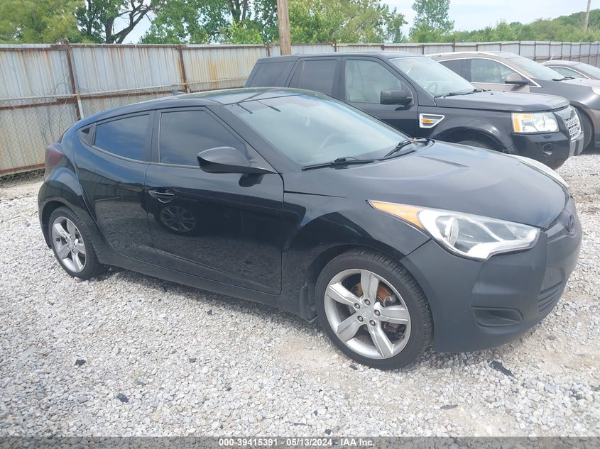 2013 Hyundai Veloster Base W/Gray VIN: KMHTC6AD5DU177887 Lot: 39415391