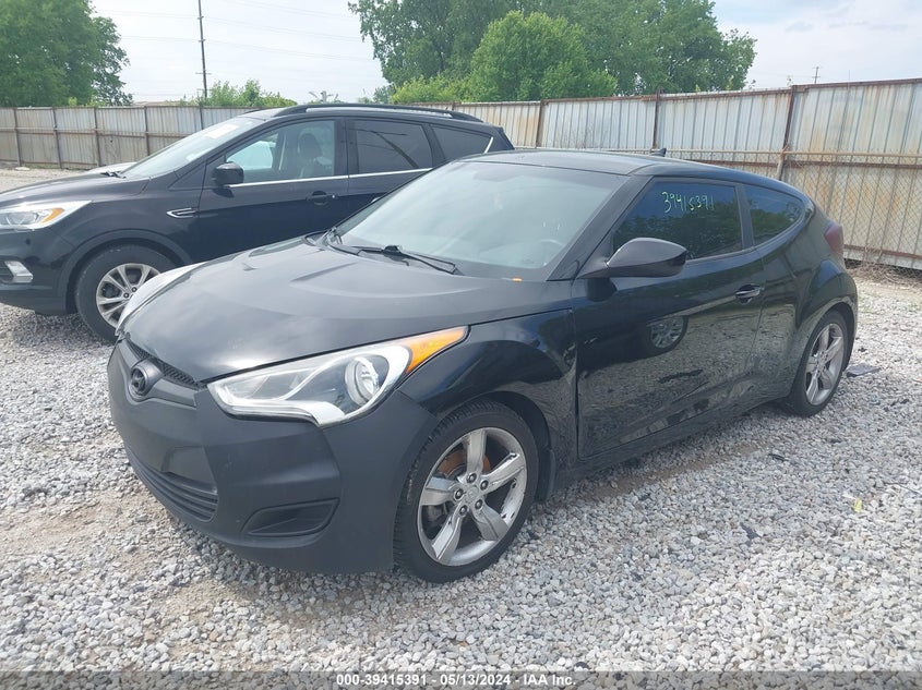 2013 Hyundai Veloster Base W/Gray VIN: KMHTC6AD5DU177887 Lot: 39415391