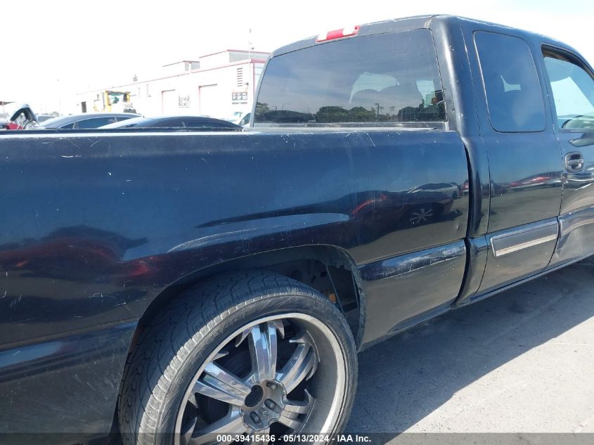 2005 Chevrolet Silverado 1500 Ls VIN: 2GCEC19T051241052 Lot: 39415436