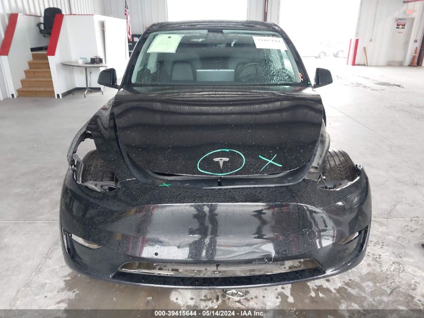 2022 Tesla Model Y Long Range Dual Motor All-Wheel Drive VIN: 7SAYGAEE0NF307933 Lot: 39415644