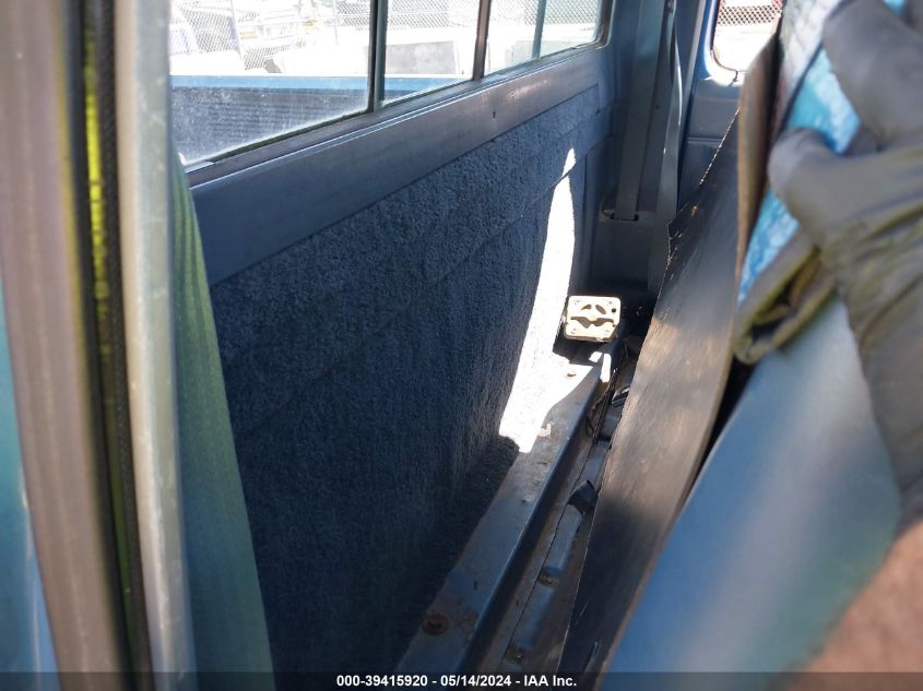 1988 Ford F150 VIN: 1FTDF15Y1JPA42268 Lot: 39415920