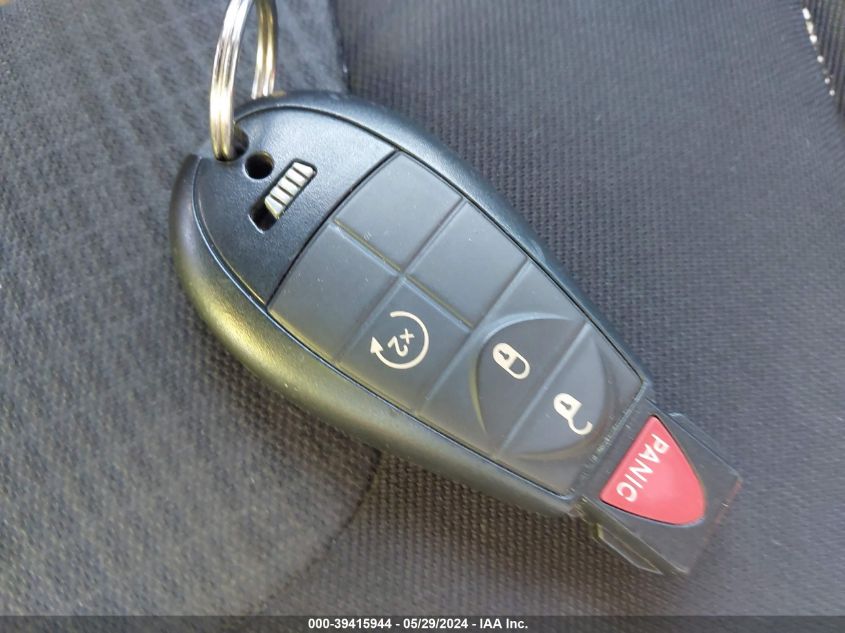 2016 Jeep Cherokee Latitude VIN: 1C4PJLCB2GW136969 Lot: 39415944