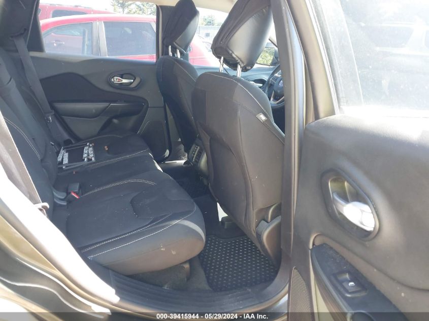 2016 Jeep Cherokee Latitude VIN: 1C4PJLCB2GW136969 Lot: 39415944