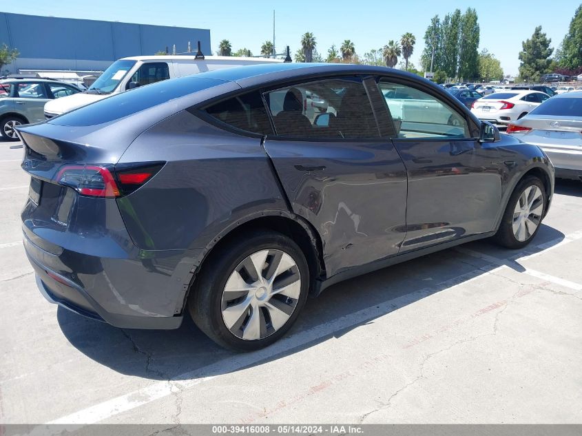 2022 Tesla Model Y Long Range Dual Motor All-Wheel Drive VIN: 7SAYGDEE8NF318602 Lot: 39416008