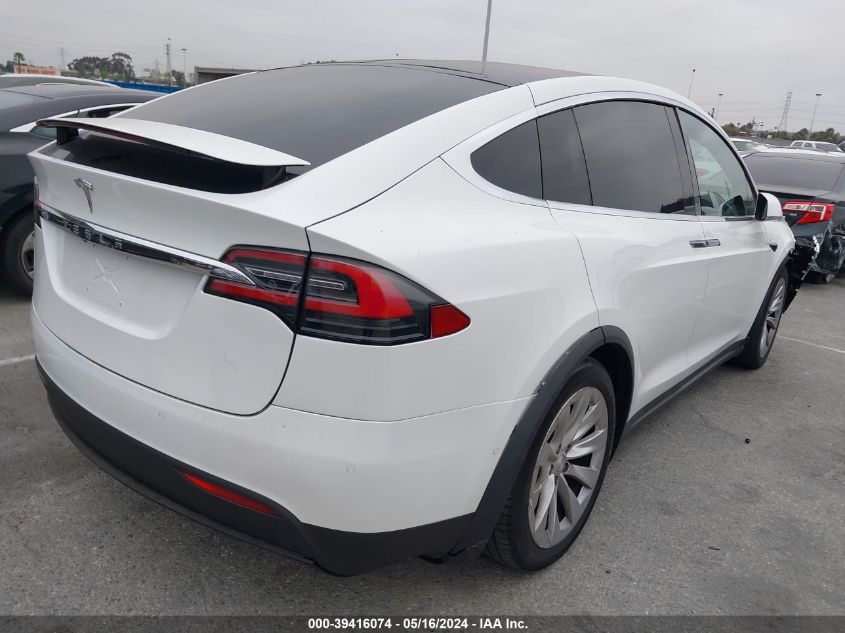 2017 Tesla Model X 100D/75D/90D VIN: 5YJXCDE2XHF044740 Lot: 39416074