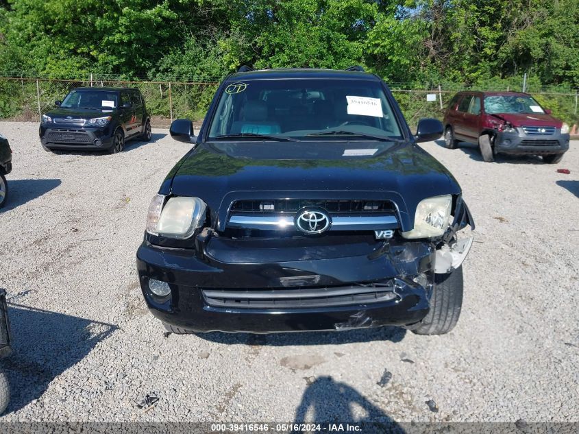 2005 Toyota Sequoia Limited V8 VIN: 5TDBT48AX5S255666 Lot: 39416546