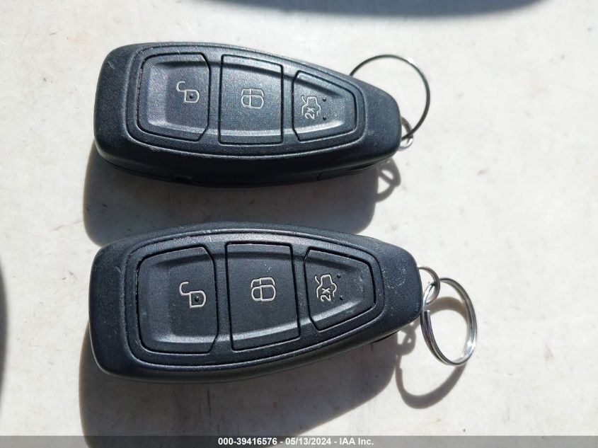 2013 Ford C-Max Hybrid Sel VIN: 1FADP5BU0DL520168 Lot: 39416576