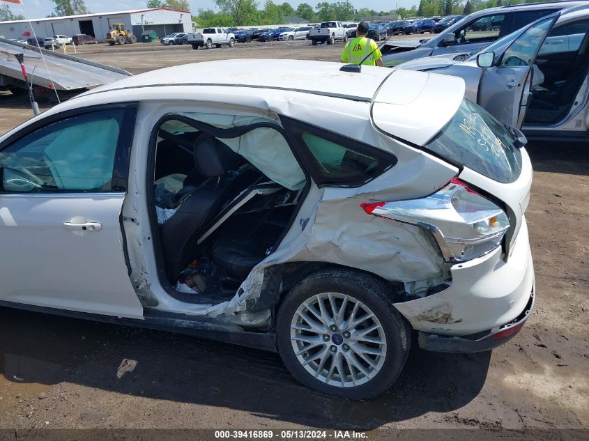 2014 Ford Focus Titanium VIN: 1FADP3N22EL246326 Lot: 39416869