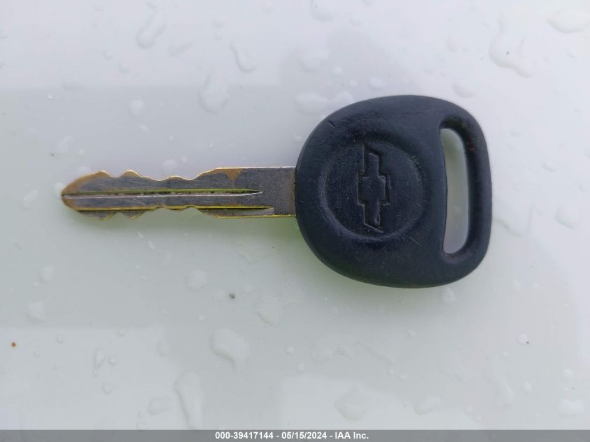 2003 Chevrolet Tahoe Ls VIN: 1GNEK13TX3J223650 Lot: 39417144