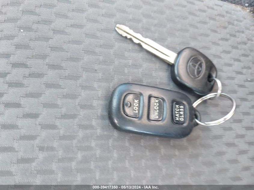 2005 Toyota Matrix VIN: 2T1KR32E55C438101 Lot: 39417350