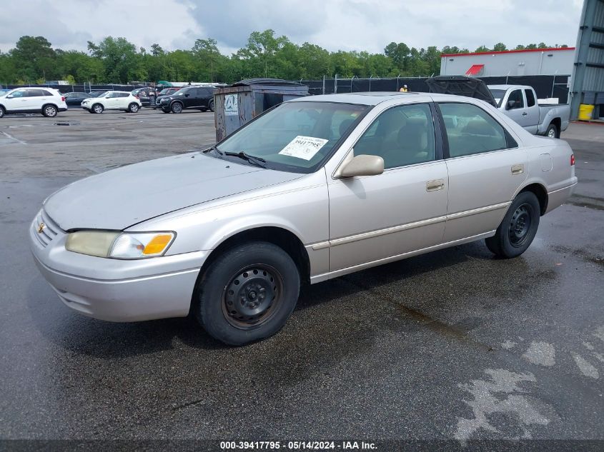 1998 Toyota Camry Le VIN: 4T1BG22K2WU350158 Lot: 39417795