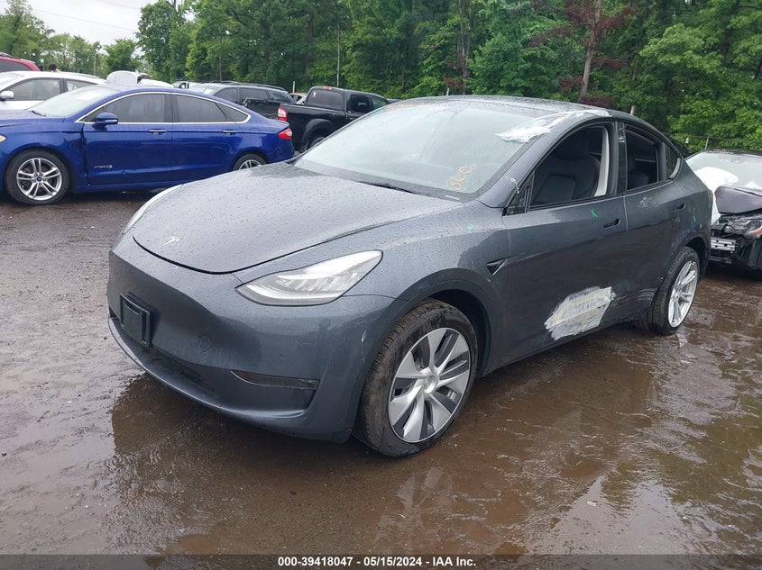 VIN 7SAYGDEE0NA021997 2022 TESLA MODEL Y