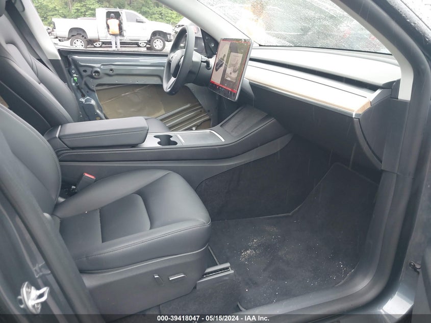 VIN 7SAYGDEE0NA021997 2022 TESLA MODEL Y
