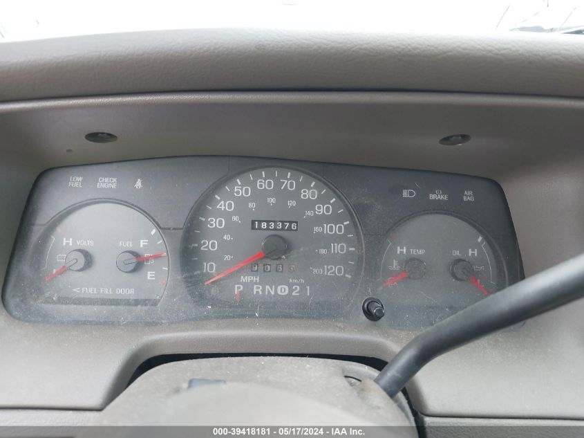 2003 Mercury Grand Marquis Gs VIN: 2MEFM74W63X606557 Lot: 39418181