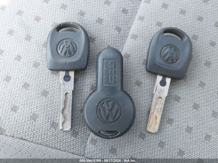 1998 Volkswagen Passat Gls VIN: WVWMA63B4WE294951 Lot: 39418369