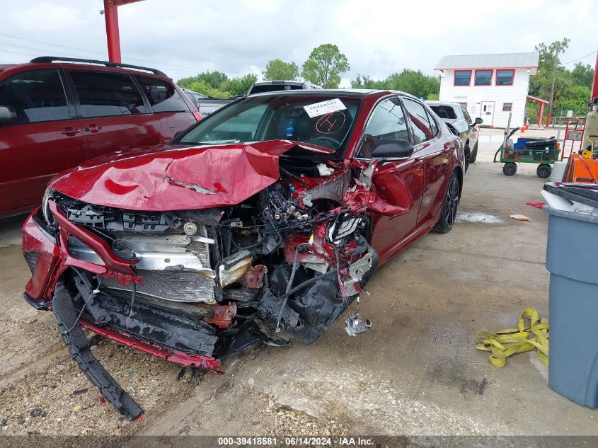 4T1B61HK8JU608695 2018 TOYOTA CAMRY - Image 2