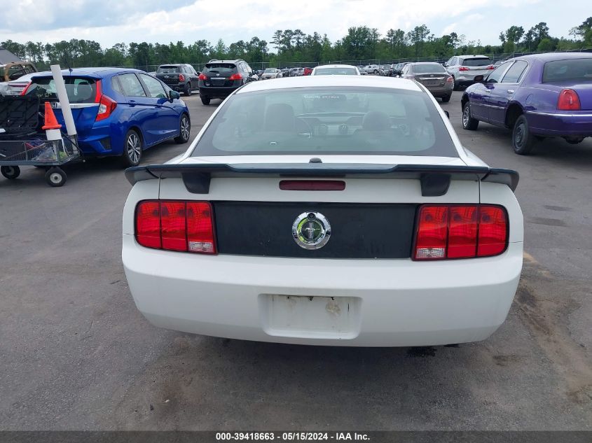 2007 Ford Mustang V6 Deluxe/V6 Premium VIN: 1ZVFT80NX75260315 Lot: 39418663