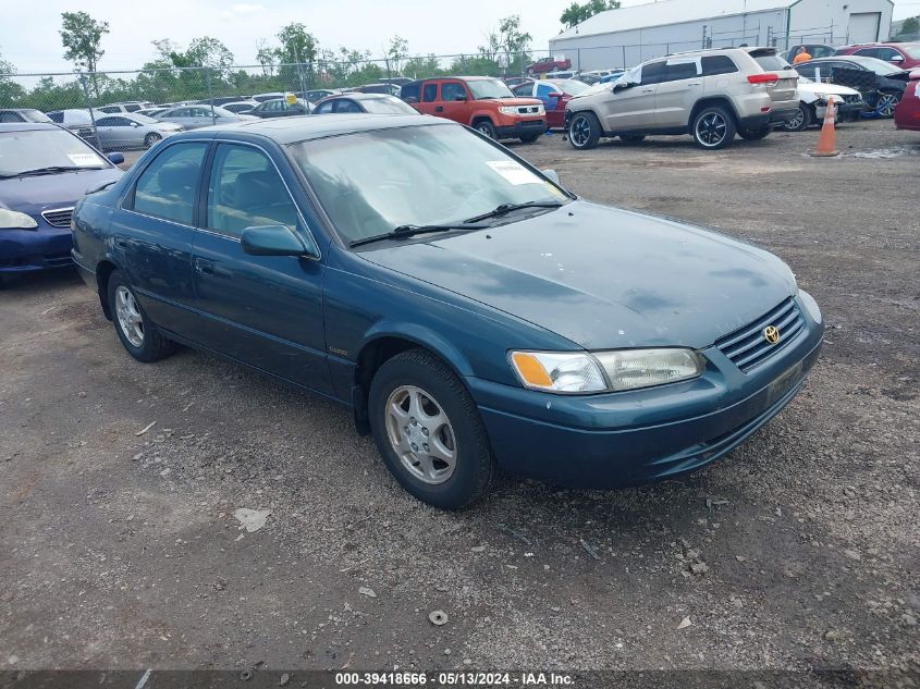 1998 Toyota Camry Le VIN: 4T1BG22K8WU198077 Lot: 39418666