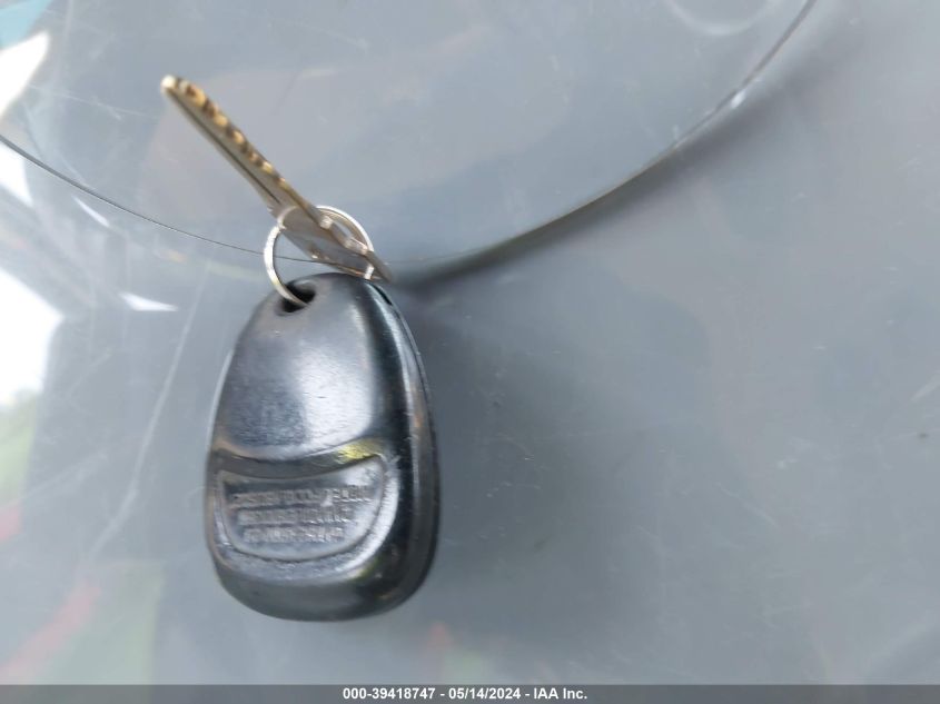 1999 GMC Yukon Sle VIN: 1GKEC13R0XJ746115 Lot: 39418747