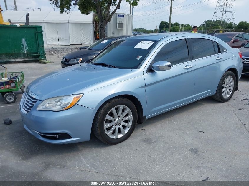 2013 Chrysler 200 Limited VIN: 1C3CCBCG0DN755056 Lot: 39419256