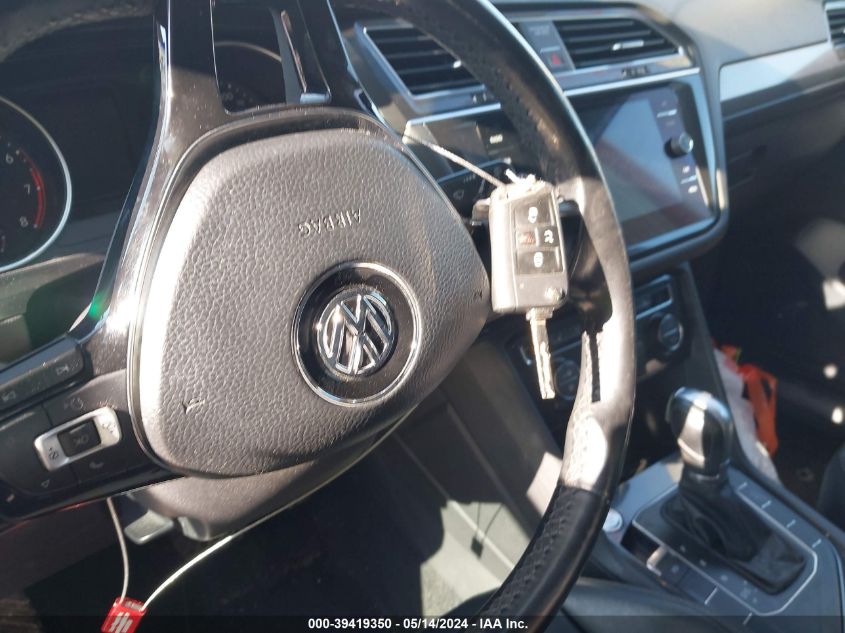 2018 VOLKSWAGEN TIGUAN SE/SEL - 3VV3B7AX8JM000551