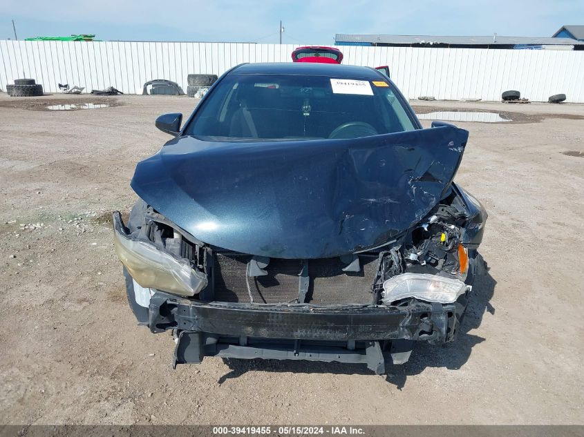 2016 Toyota Camry Le VIN: 4T1BF1FK1GU596353 Lot: 39419455